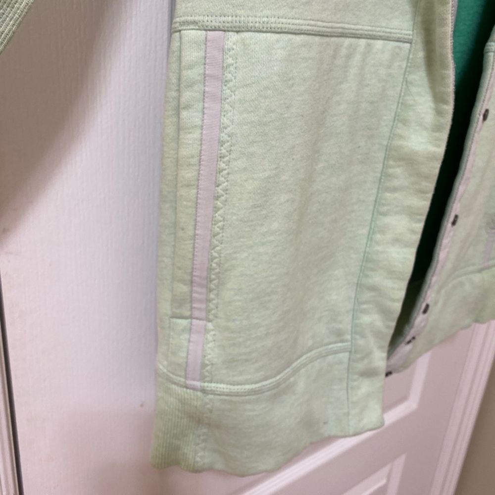 Lululemon jacket - Picture 3 of 4